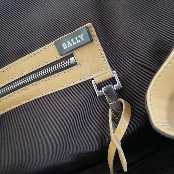 Bally bag! Camel color! - Picture 3 of 11